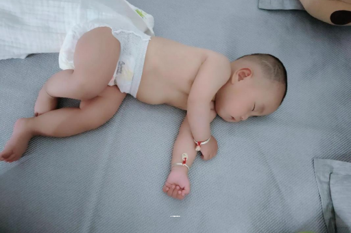 威海宝宝发烧可以喝牛奶吗